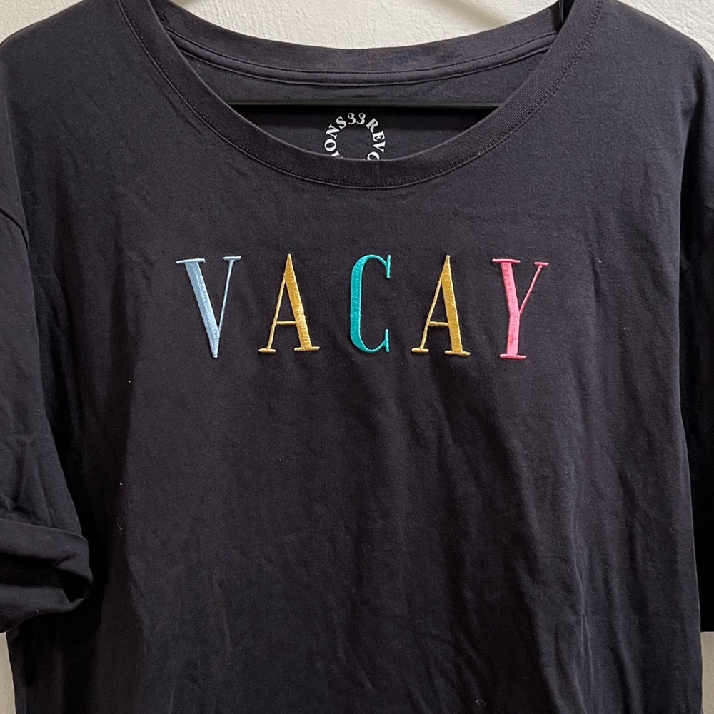 VACAY TEE - Picture 2 of 4